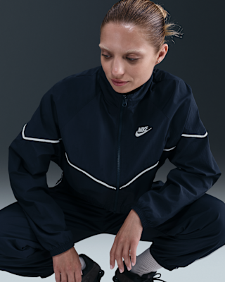 (取寄) ナイキ レディース スポーツウェア ウインドランナー ウーブン ジャケット スピード Nike women Sportswear Windrunner Woven Jacket Speed Black/Sail/Sail Nike Sportswear Windrunner Women's Woven Jacket. Nike.com